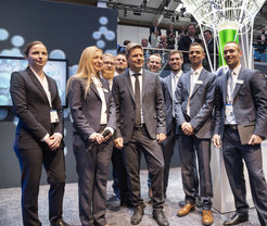 Members of the MPI team at the Hannover Messe. First from left: Maren Nattermann, third from left: Pascal Pfister, both PhD students of the AG Erb.