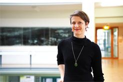 Dr. Martina Preiner is the new Max Planck Research Group leader at the Max-Planck Institut for Terrestrial Microbiology and the “Microcosm Earth Center“